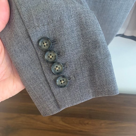 Skirt suit - Picture 4 of 9